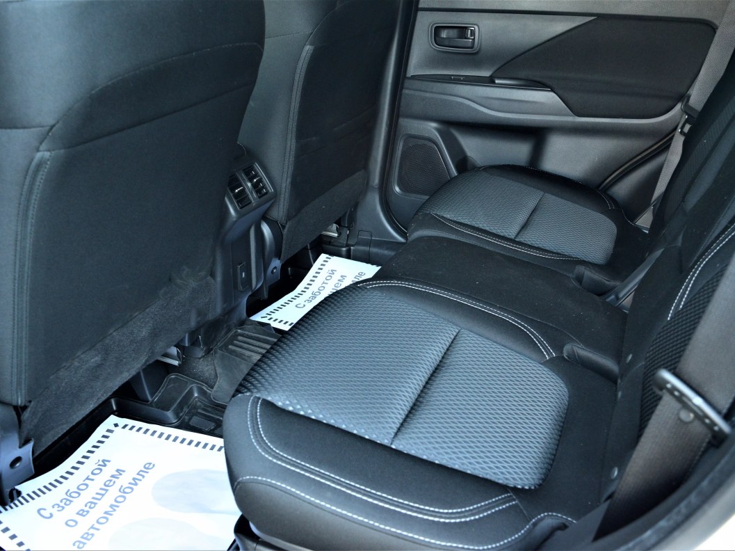 Mitsubishi Outlander Invite 2.0 CVT, 2021 фото 13