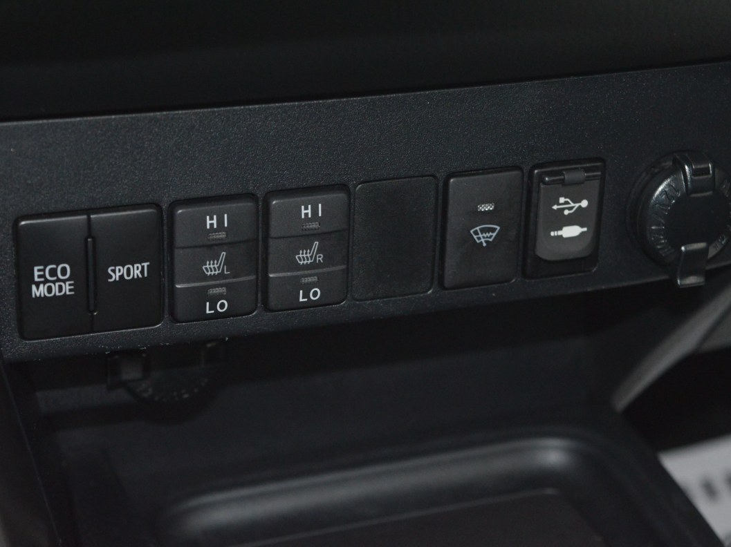 Toyota RAV4 Adventure 2.0 CVT, 2015 фото 15