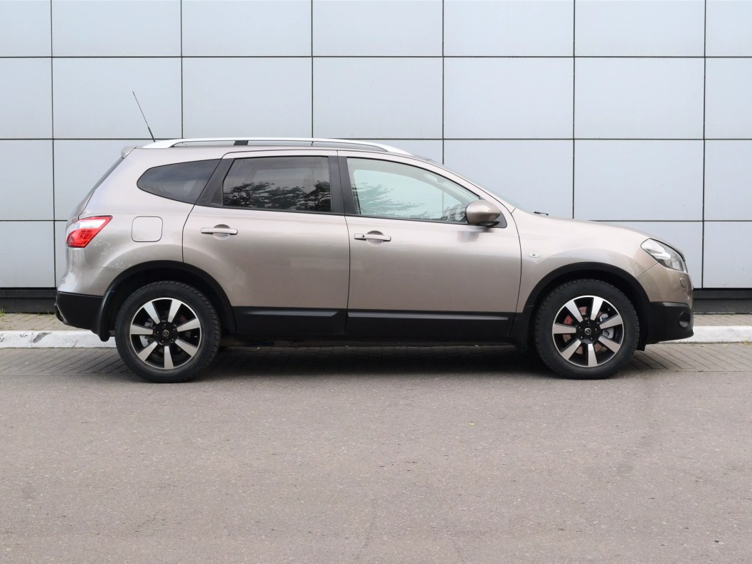 Nissan Qashqai+2 SE+ 2.0 CVT, 2013 фото 4