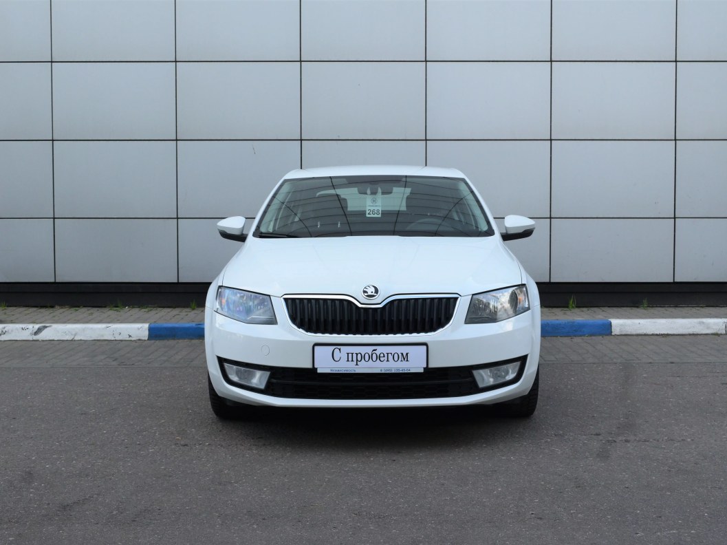Skoda Octavia Ambition 1.6 МКПП, 2016 фото 2