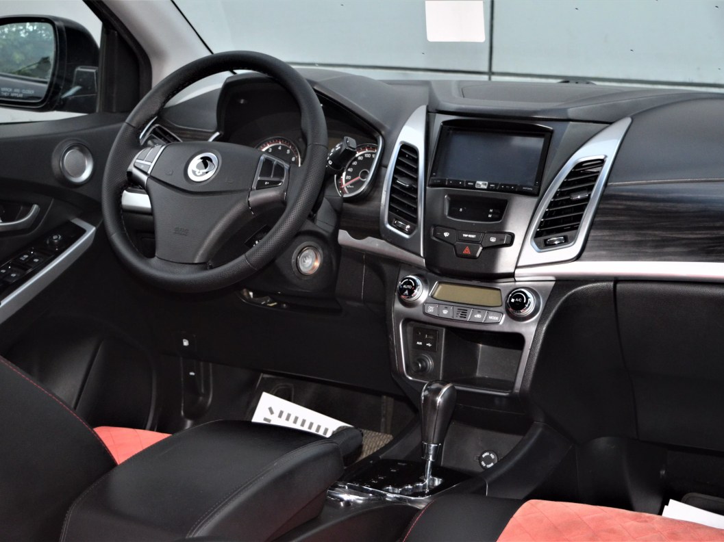 SsangYong Actyon Original 2.0 АКПП, 2015 фото 11