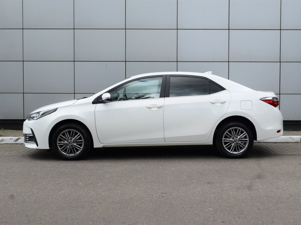 Toyota Corolla Стиль Плюс 1.6 CVT, 2018 фото 4