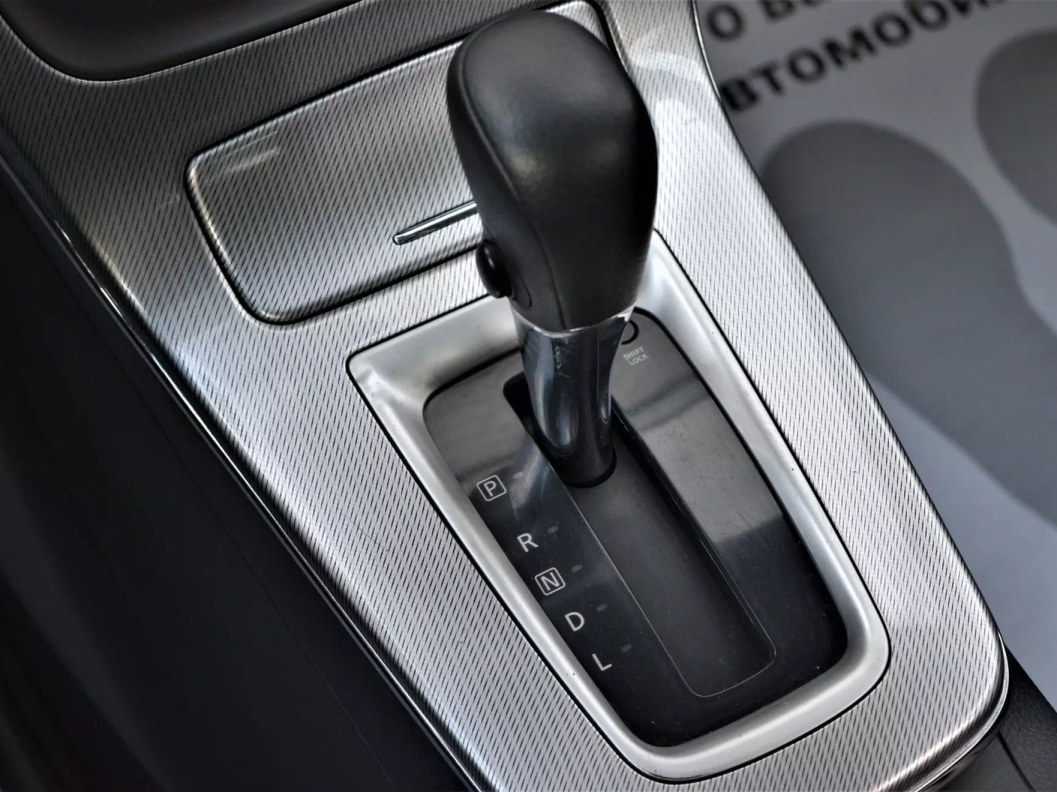 Nissan Sentra Tekna 1.6 CVT, 2015 фото 18