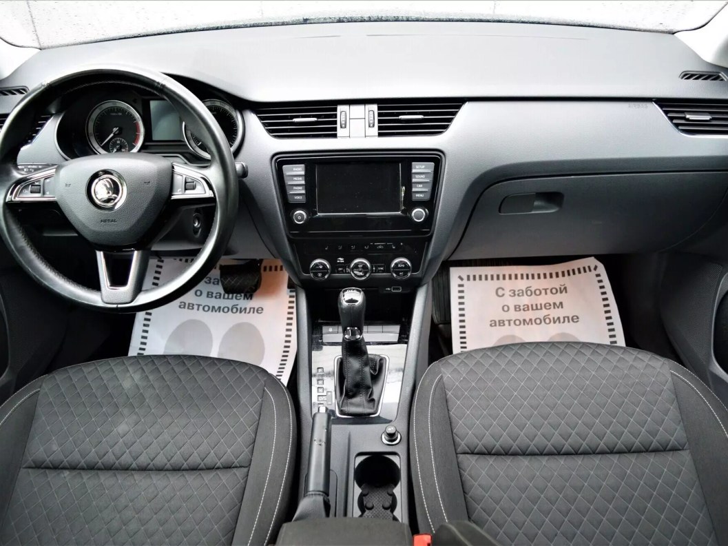Skoda Octavia Style 1.4 АМТ, 2018 фото 9