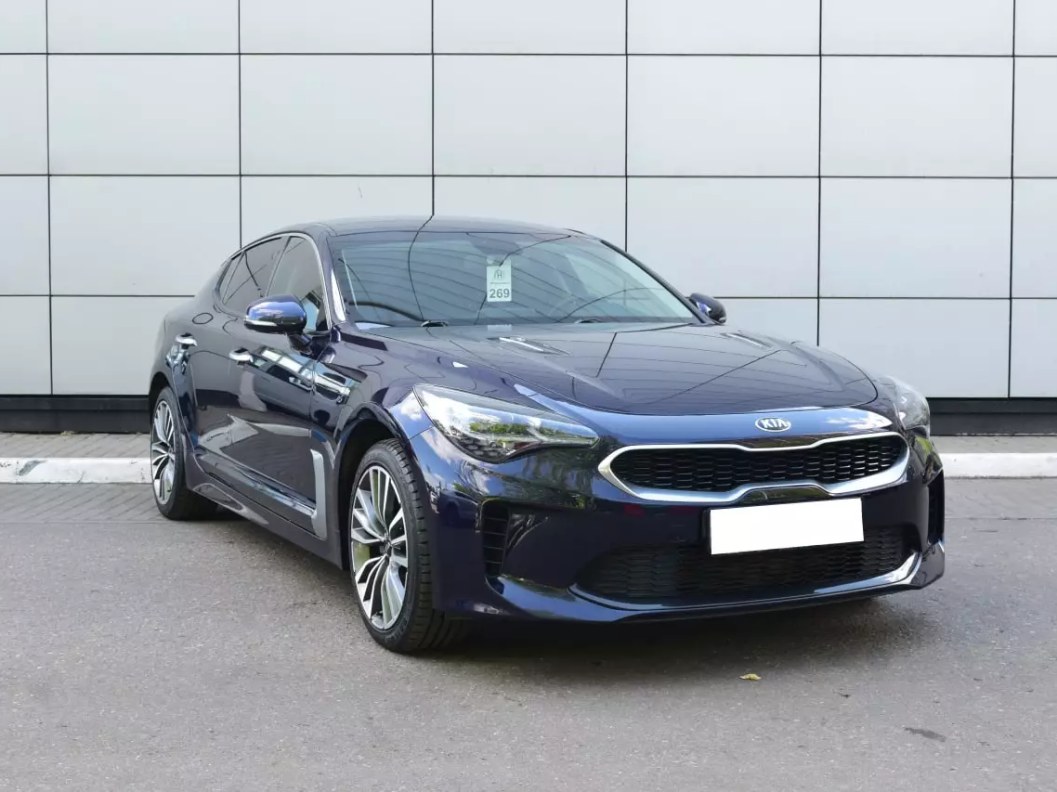 Kia Stinger Luxe 2.0 АКПП, 2018 фото 1