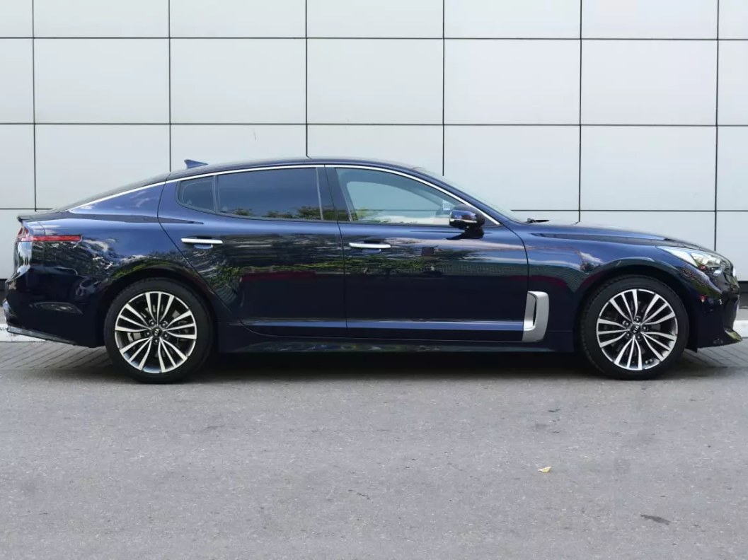 Kia Stinger Luxe 2.0 АКПП, 2018 фото 4
