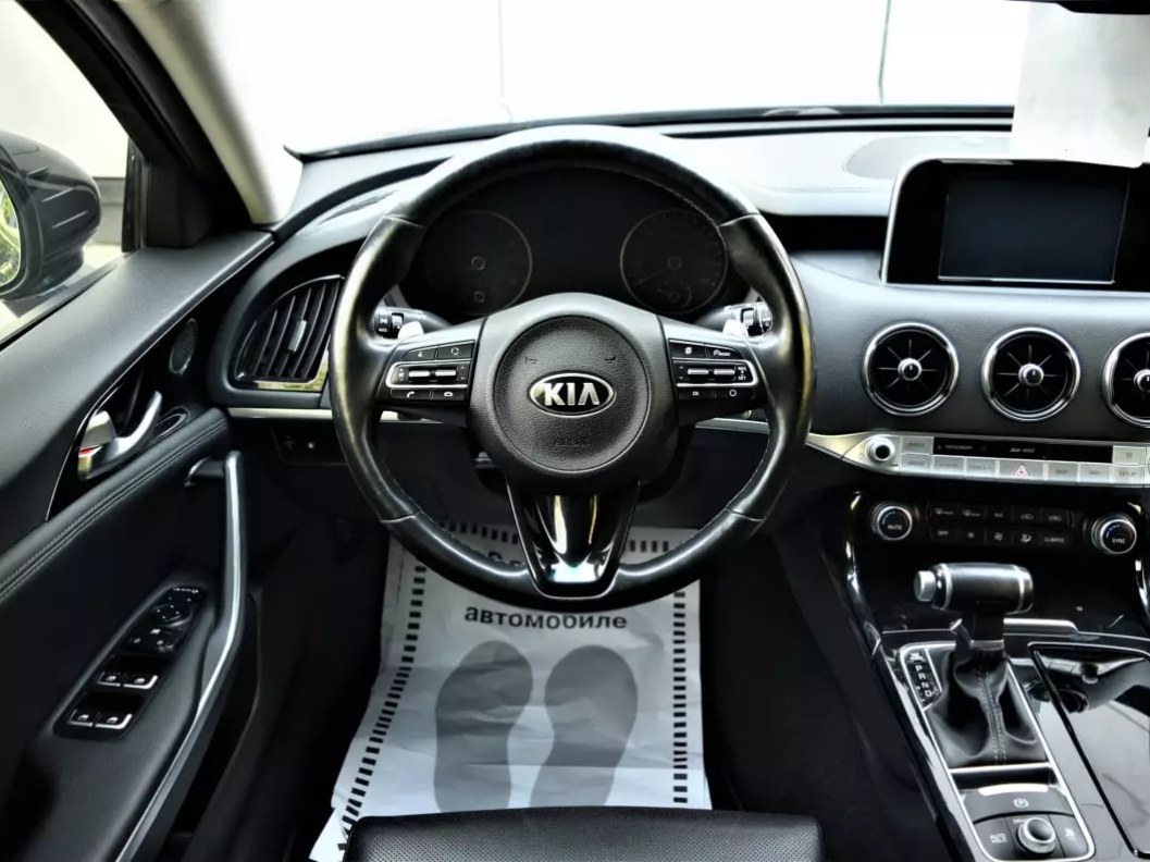 Kia Stinger Luxe 2.0 АКПП, 2018 фото 20