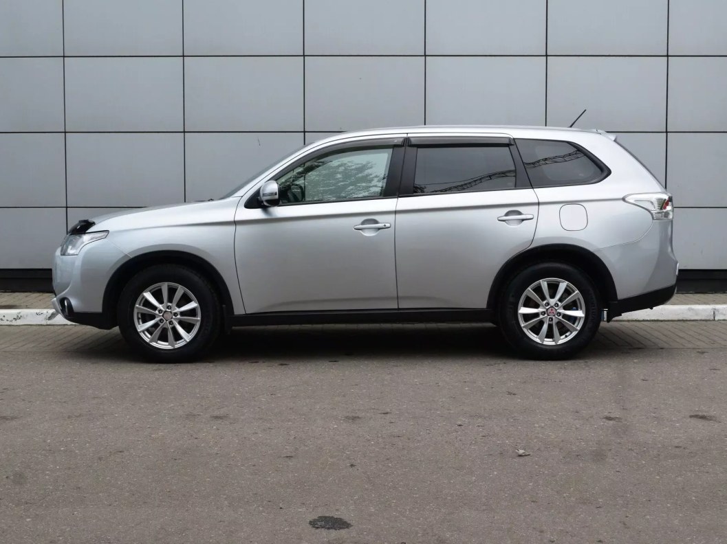 Mitsubishi Outlander Intense S80 2.0 CVT, 2014 фото 5