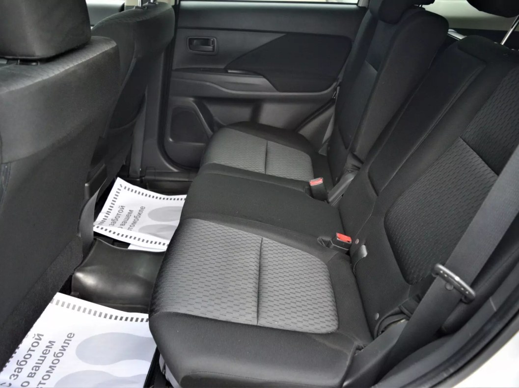 Mitsubishi Outlander Intense S80 2.0 CVT, 2014 фото 12