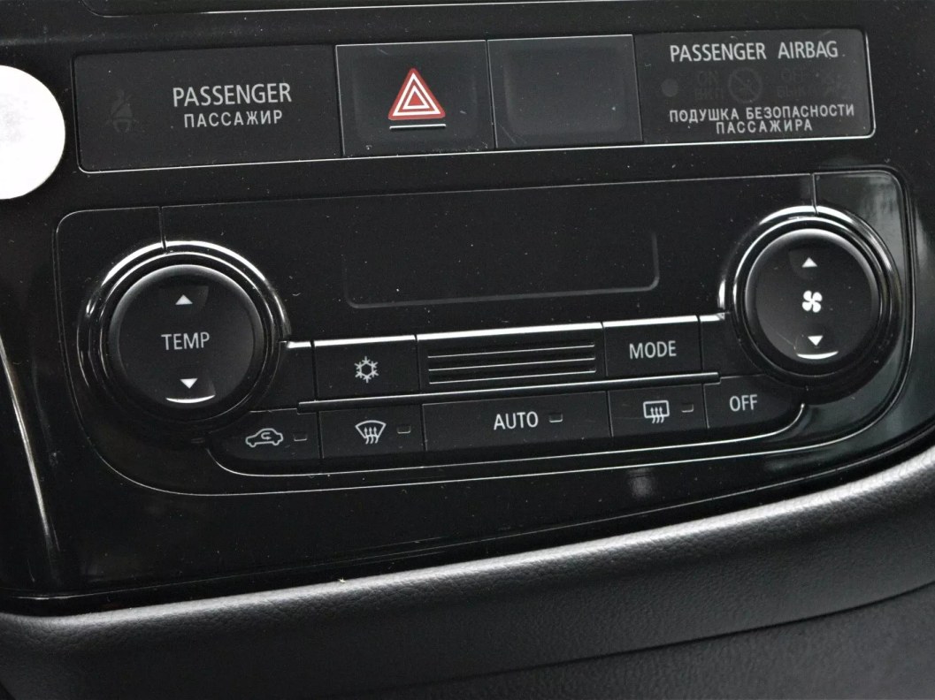 Mitsubishi Outlander Intense S80 2.0 CVT, 2014 фото 15