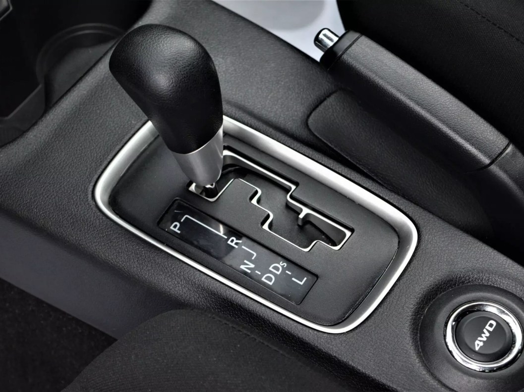 Mitsubishi Outlander Intense S80 2.0 CVT, 2014 фото 17