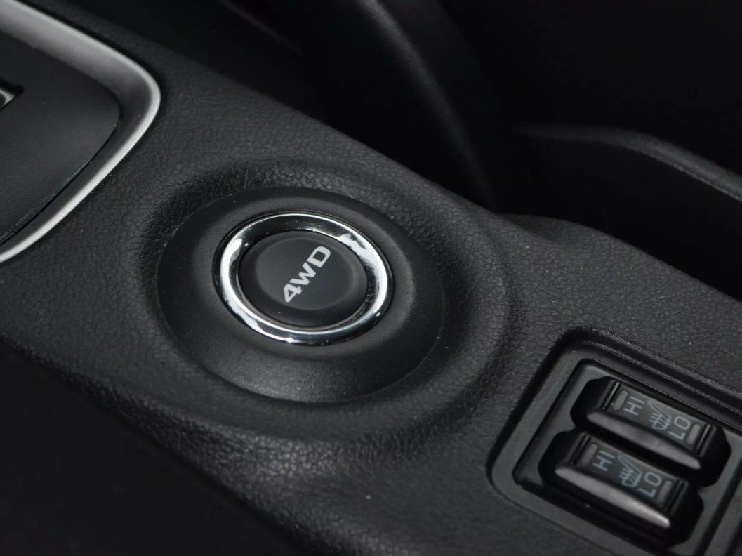 Mitsubishi Outlander Intense S80 2.0 CVT, 2014 фото 18