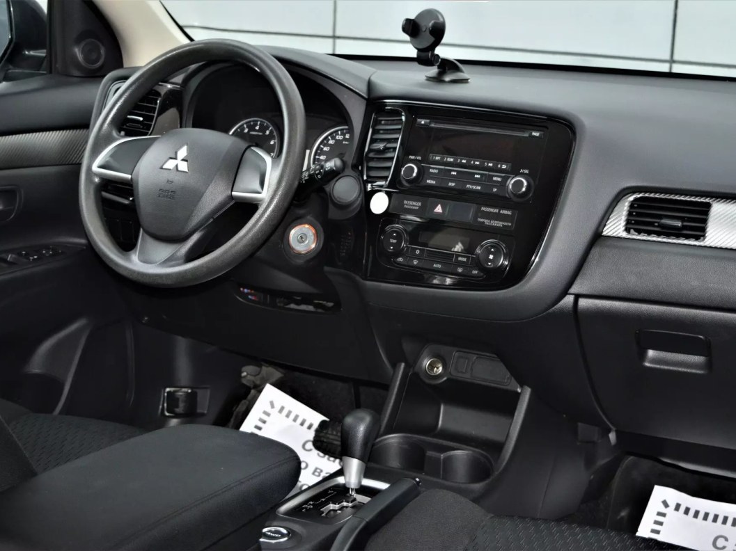 Mitsubishi Outlander Intense S80 2.0 CVT, 2014 фото 19
