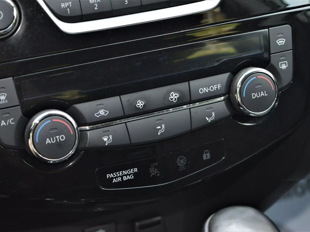 Nissan Qashqai SE 2.0 CVT, 2014 фото 18