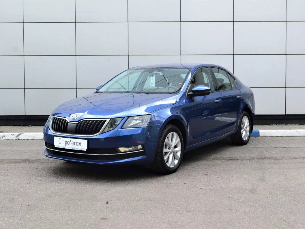 Skoda Octavia Ambition 1.6 АКПП, 2018 фото 3