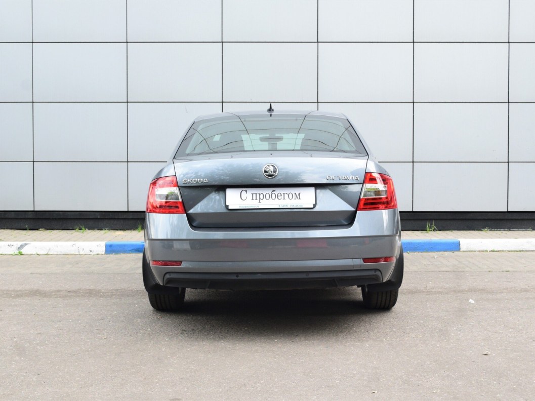 Skoda Octavia Ambition 1.6 АКПП, 2018 фото 7