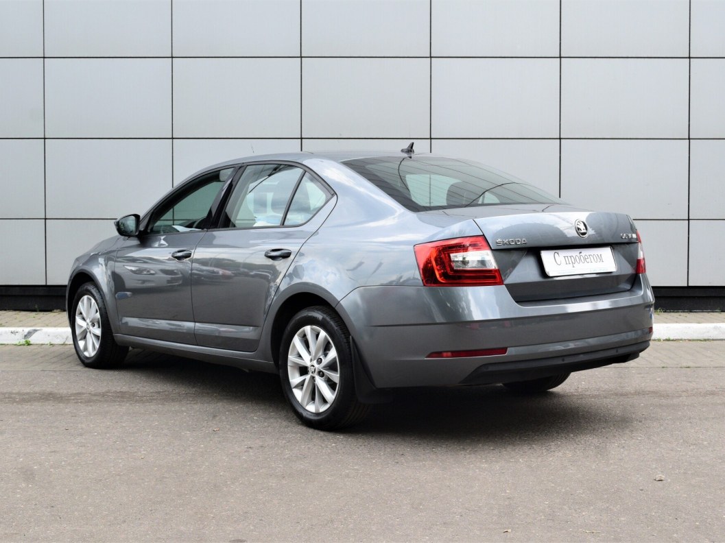 Skoda Octavia Ambition 1.6 АКПП, 2018 фото 8