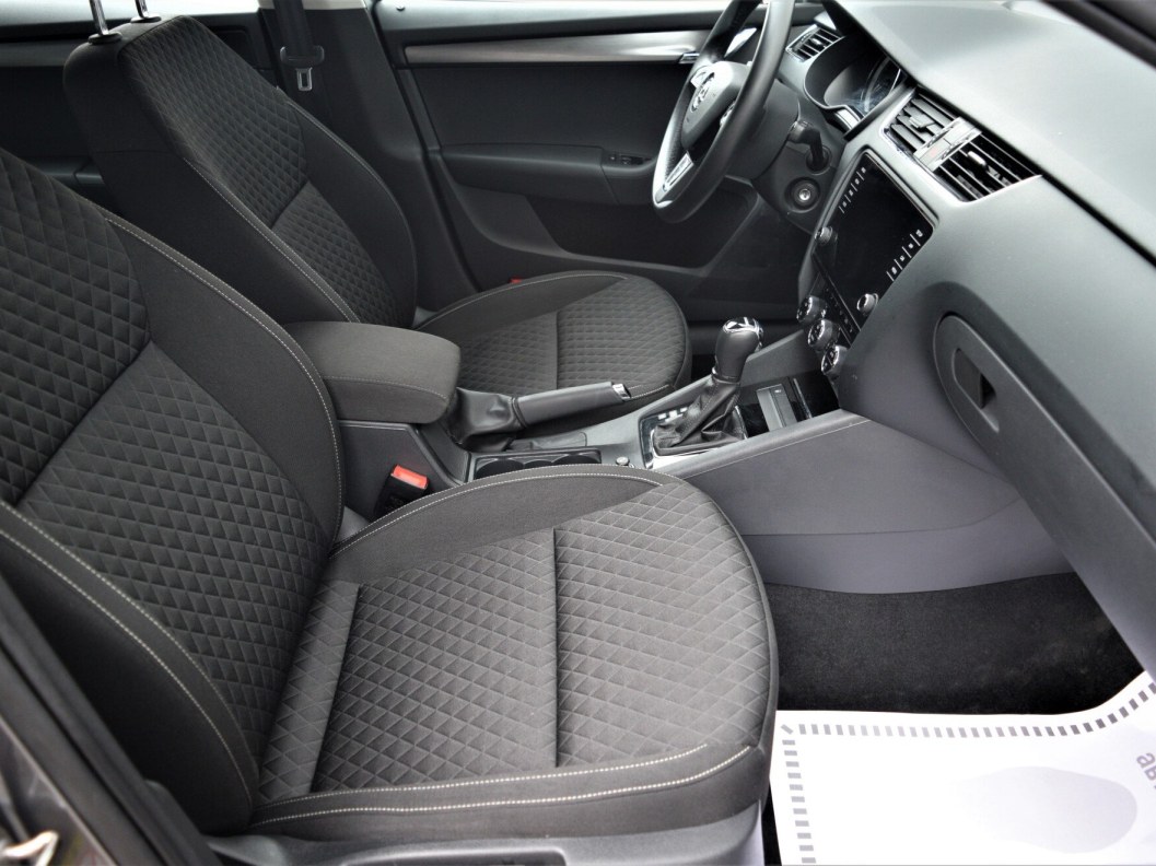 Skoda Octavia Ambition 1.6 АКПП, 2018 фото 10