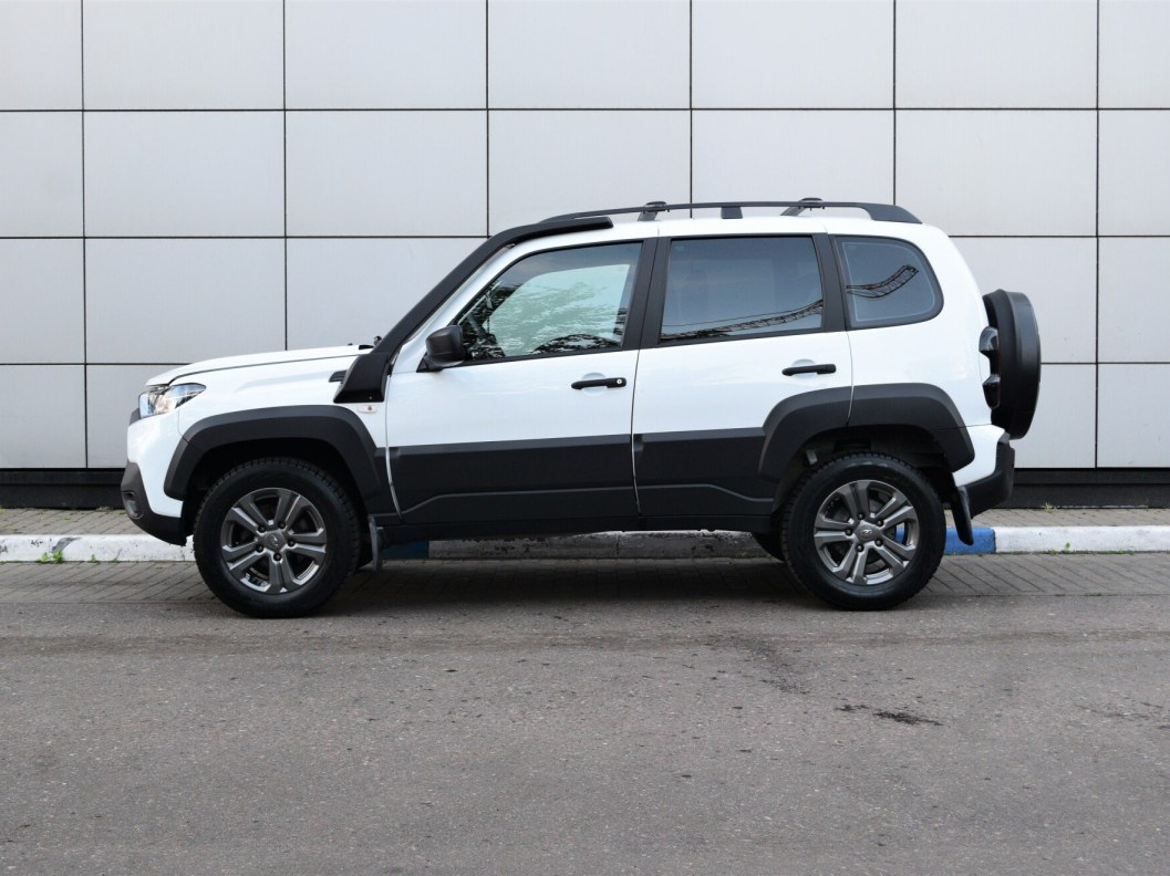 ВАЗ (Lada) Niva Luxe Offroad 1.7 МКПП, 2022 фото 5