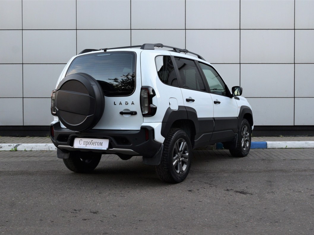 ВАЗ (Lada) Niva Luxe Offroad 1.7 МКПП, 2022 фото 6