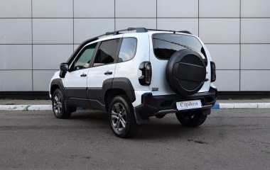 ВАЗ (Lada) Niva Luxe Offroad 1.7 МКПП, 2022 превью 8