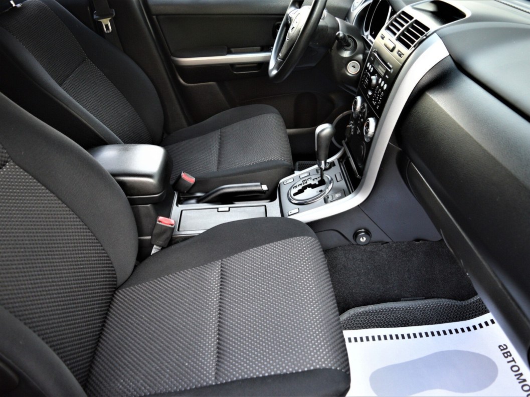 Suzuki Grand Vitara 2.0 АКПП, 2008 фото 11