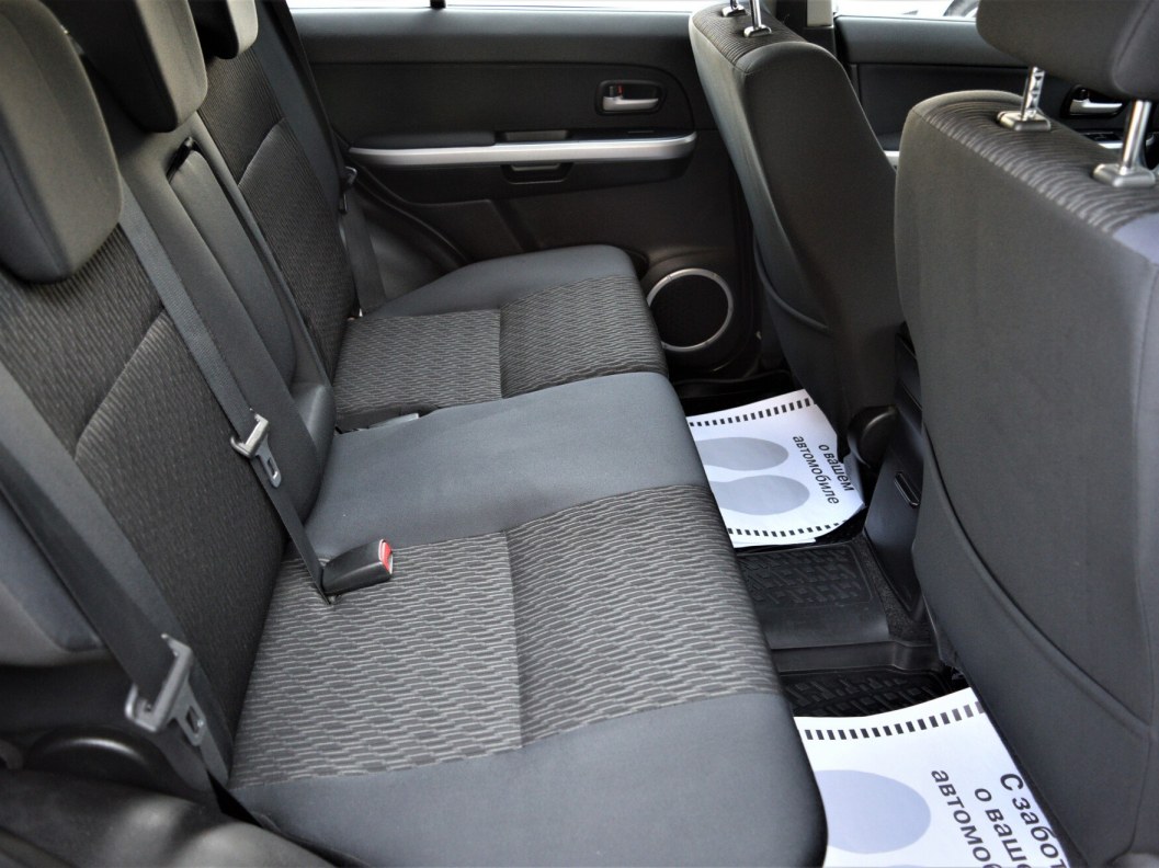 Suzuki Grand Vitara Exclusive 2.0 АКПП, 2012 фото 12