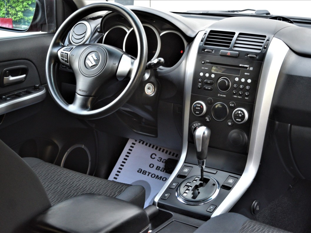 Suzuki Grand Vitara Exclusive 2.0 АКПП, 2012 фото 18