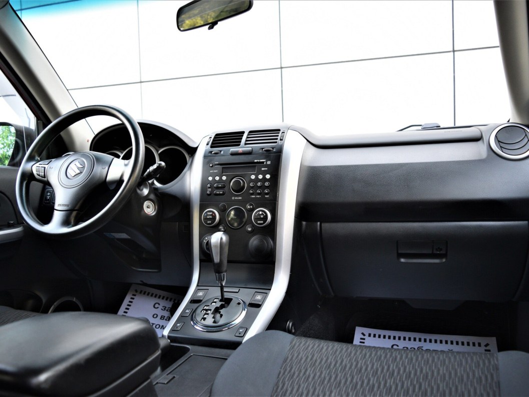 Suzuki Grand Vitara Exclusive 2.0 АКПП, 2012 фото 19