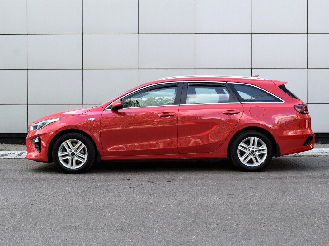 Kia Ceed Prestige 1.6 АКПП, 2020 фото 5