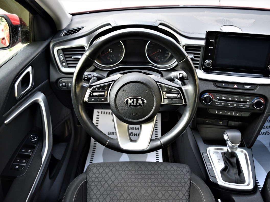 Kia Ceed Prestige 1.6 АКПП, 2020 фото 18