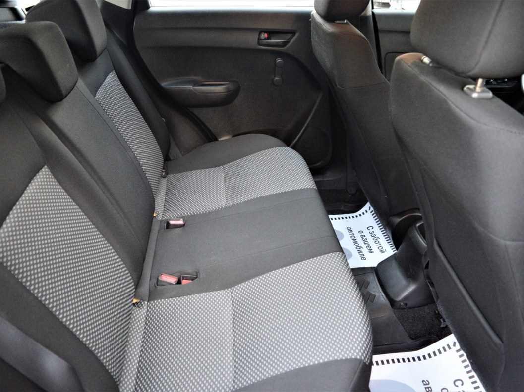 Suzuki Vitara GL 1.6 АКПП, 2015 фото 11