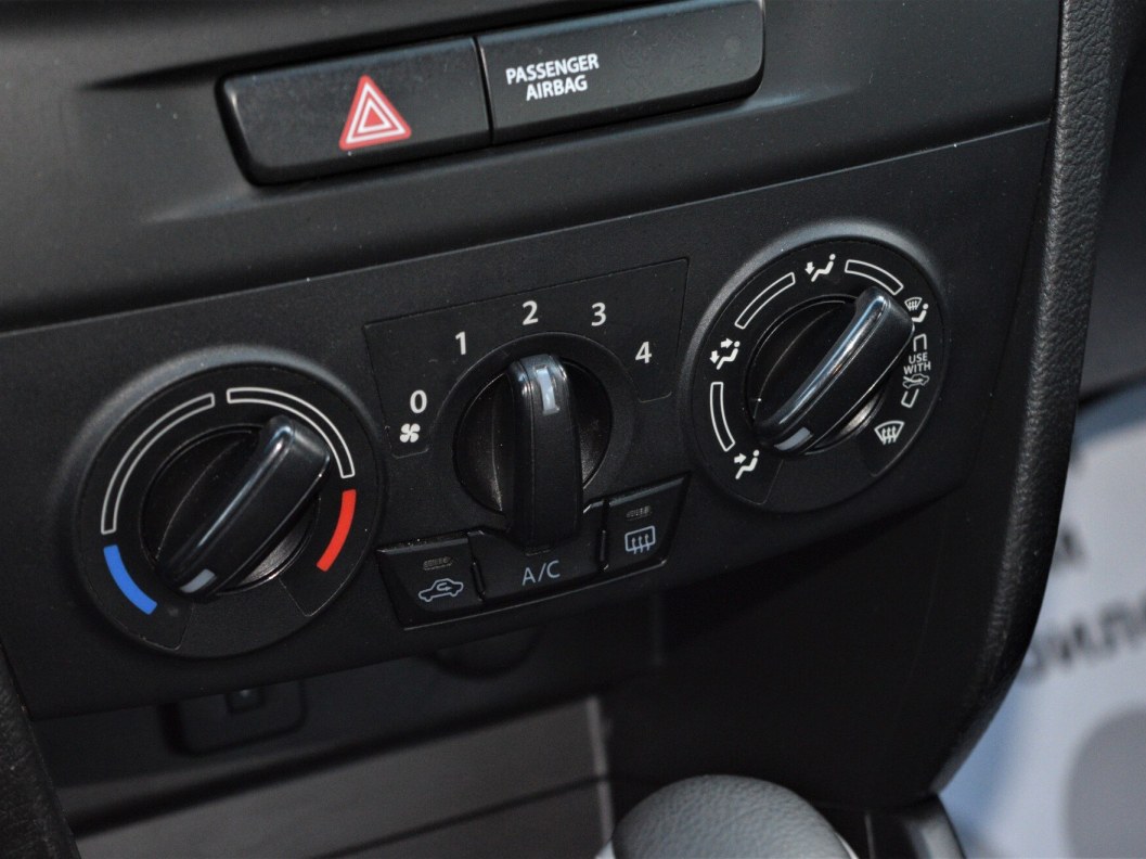 Suzuki Vitara GL 1.6 АКПП, 2015 фото 14