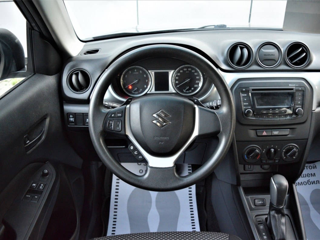 Suzuki Vitara GL 1.6 АКПП, 2015 фото 17