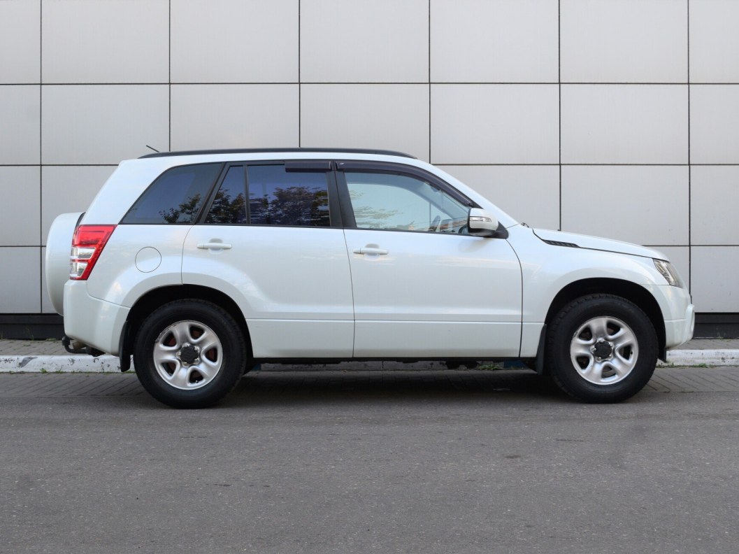 Suzuki Grand Vitara 2.0 АКПП, 2011 фото 4