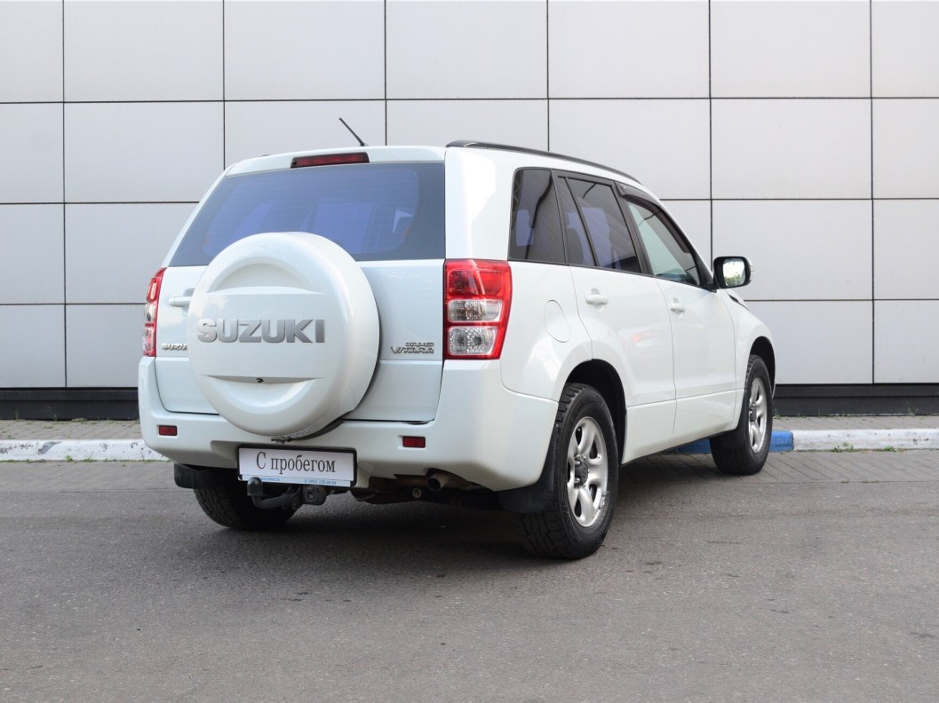 Suzuki Grand Vitara 2.0 АКПП, 2011 фото 6