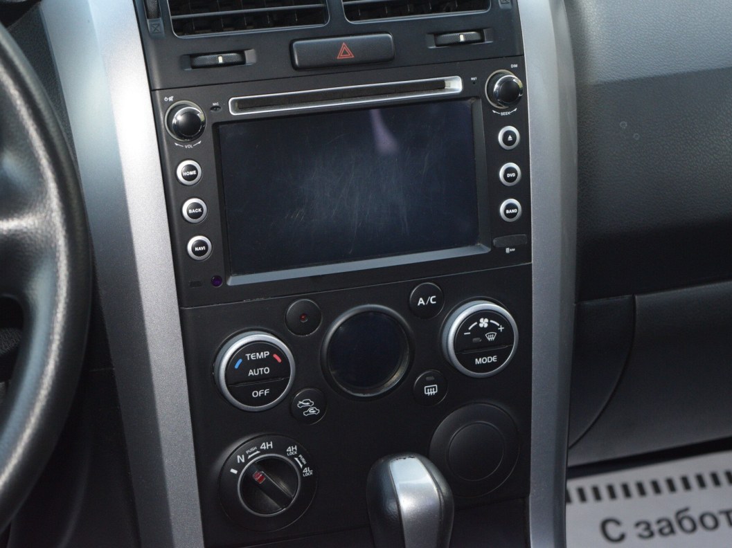 Suzuki Grand Vitara 2.0 АКПП, 2011 фото 17
