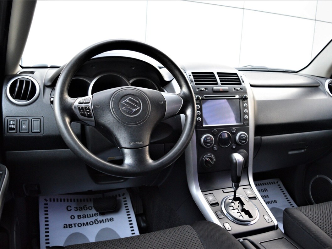 Suzuki Grand Vitara 2.0 АКПП, 2011 фото 20