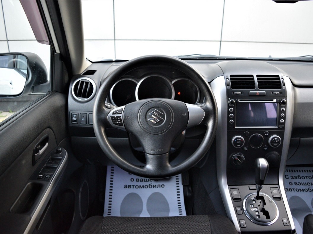 Suzuki Grand Vitara 2.0 АКПП, 2011 фото 21