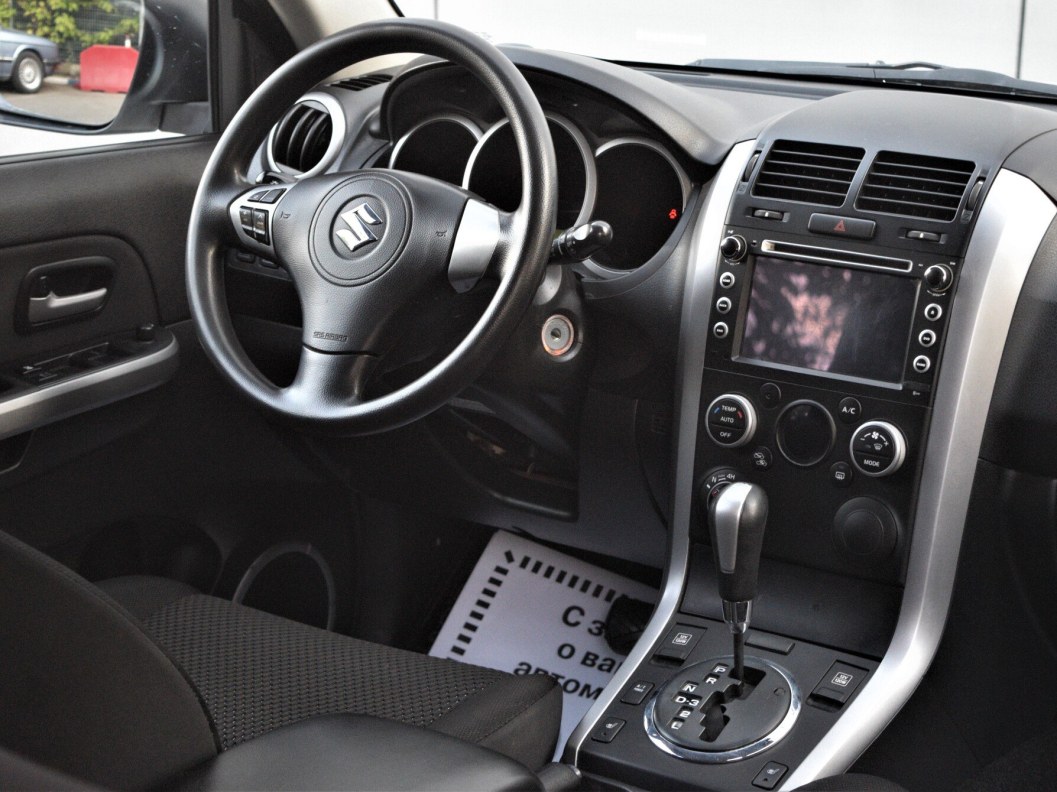 Suzuki Grand Vitara 2.0 АКПП, 2011 фото 22