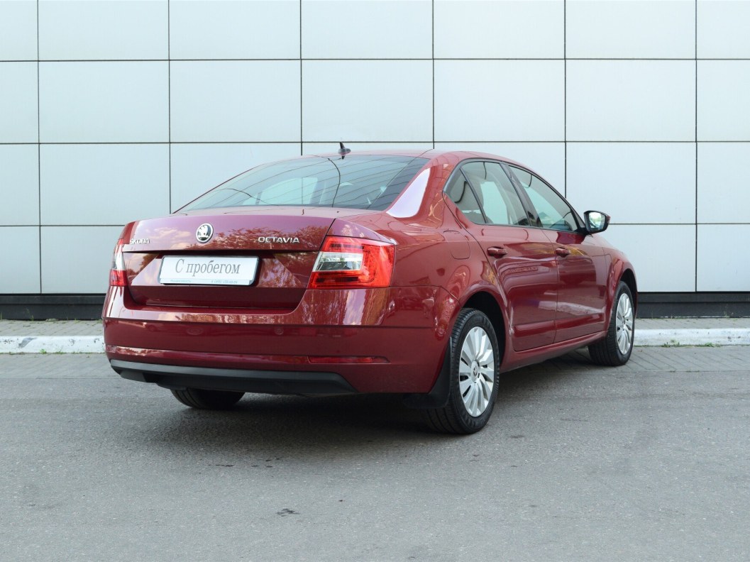 Skoda Octavia 1.6 АКПП, 2018 фото 6