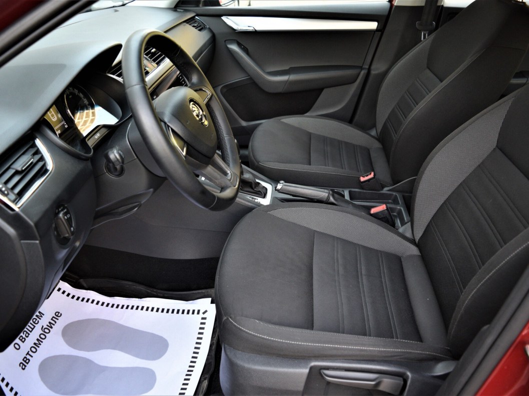 Skoda Octavia 1.6 АКПП, 2018 фото 9