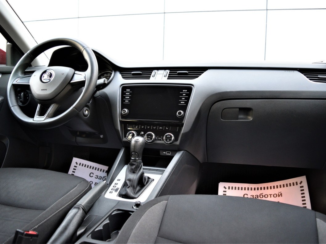 Skoda Octavia 1.6 АКПП, 2018 фото 20