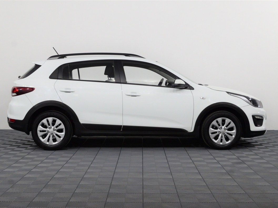 Kia Rio Luxe 1.6 АКПП, 2017 фото 4