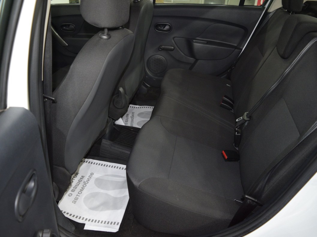 Renault Logan Drive 1.6 МКПП, 2019 фото 13
