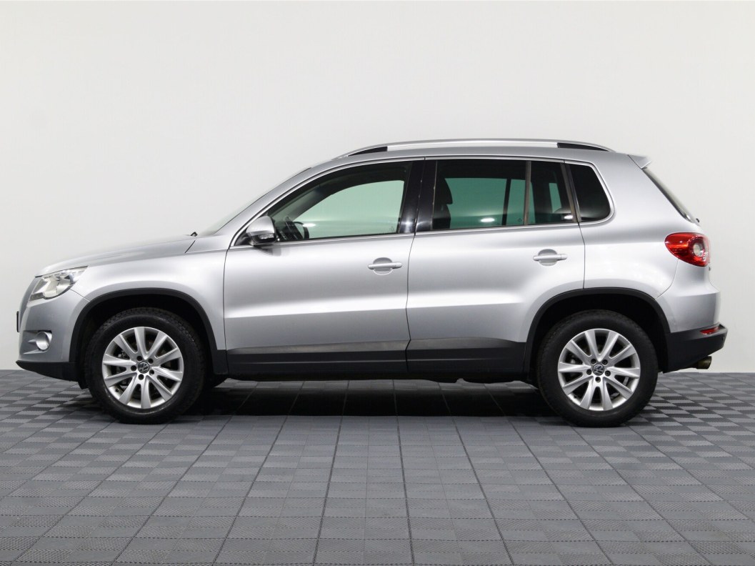 Volkswagen Tiguan 2.0 АКПП, 2011 фото 5