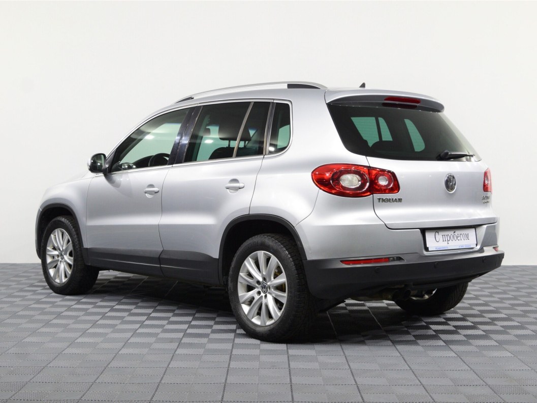 Volkswagen Tiguan 2.0 АКПП, 2011 фото 8