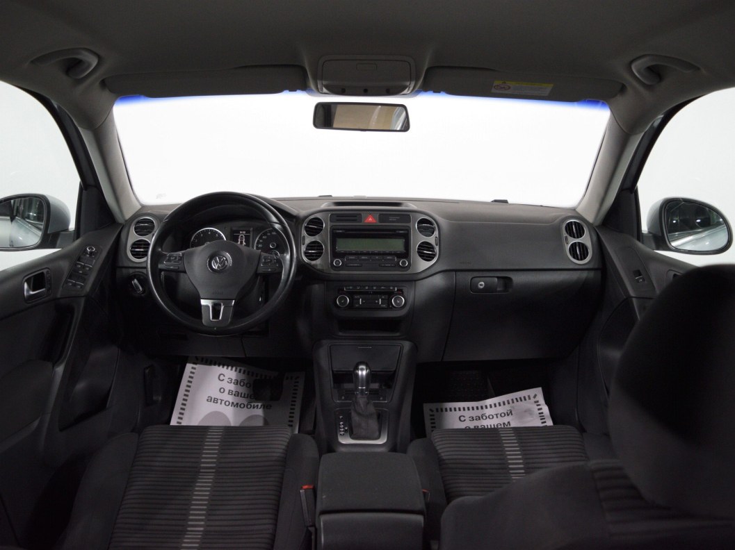 Volkswagen Tiguan 2.0 АКПП, 2011 фото 10