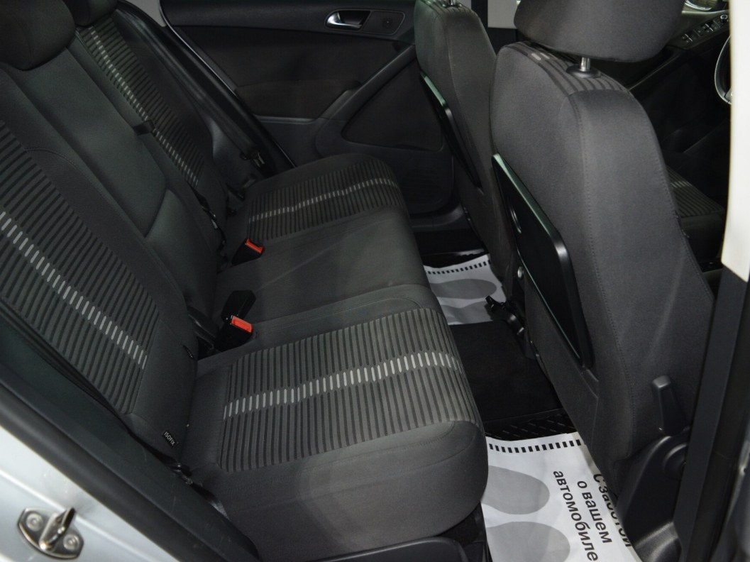 Volkswagen Tiguan 2.0 АКПП, 2011 фото 12
