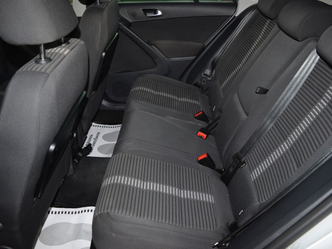 Volkswagen Tiguan 2.0 АКПП, 2011 фото 13